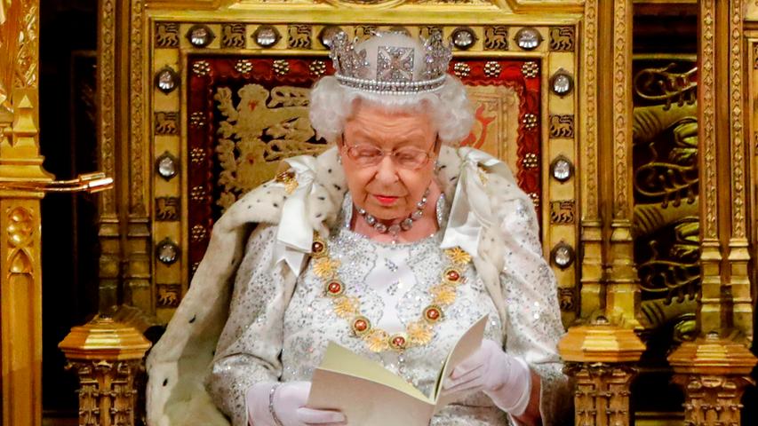 In London las die Queen das Regierungsprogramm von Premier Boris Johnson vor. Der Text erinnerte stark an eine Wahlkampfrede.