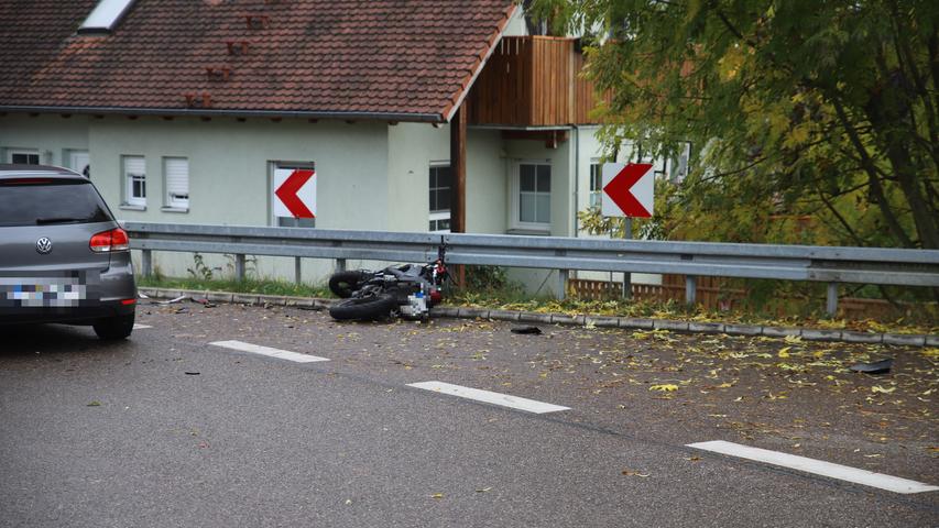 Kollision mit VW: 17-jähriger Biker bei Rohr tödlich verunglückt