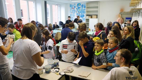 Innen gab es Experimente zum Mitmachen.