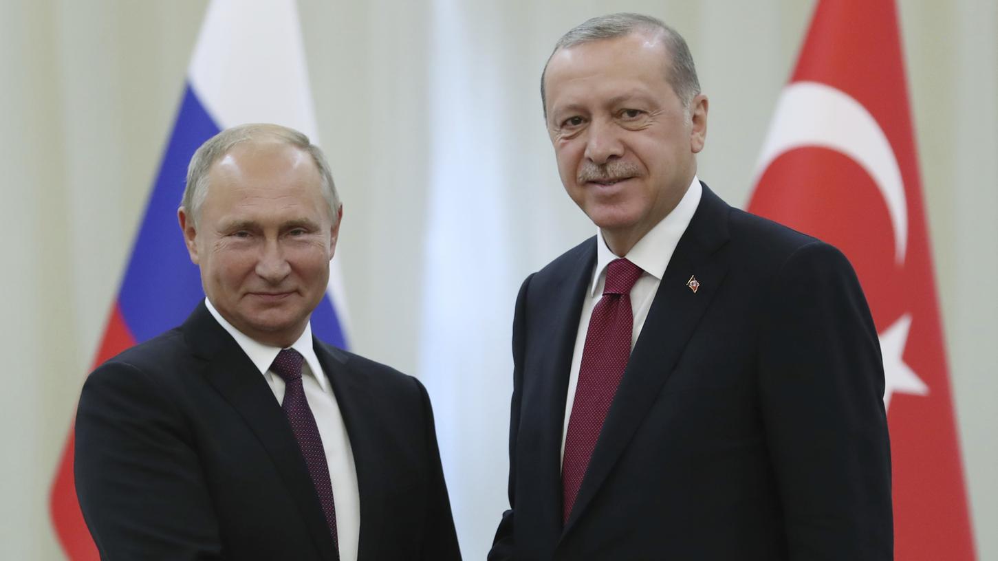 Bei dem Treffen zwischen Wladimir Putin und Recep Tayyip Erdogan dürfte es vor allem um die von der Türkei angestrebte Sicherheitszone im syrischen Grenzgebiet gehen. Bei dem Treffen zwischen Wladimir Putin und Recep Tayyip Erdogan dürfte es vor allem um die von der Türkei angestrebte Sicherheitszone im syrischen Grenzgebiet gehen.