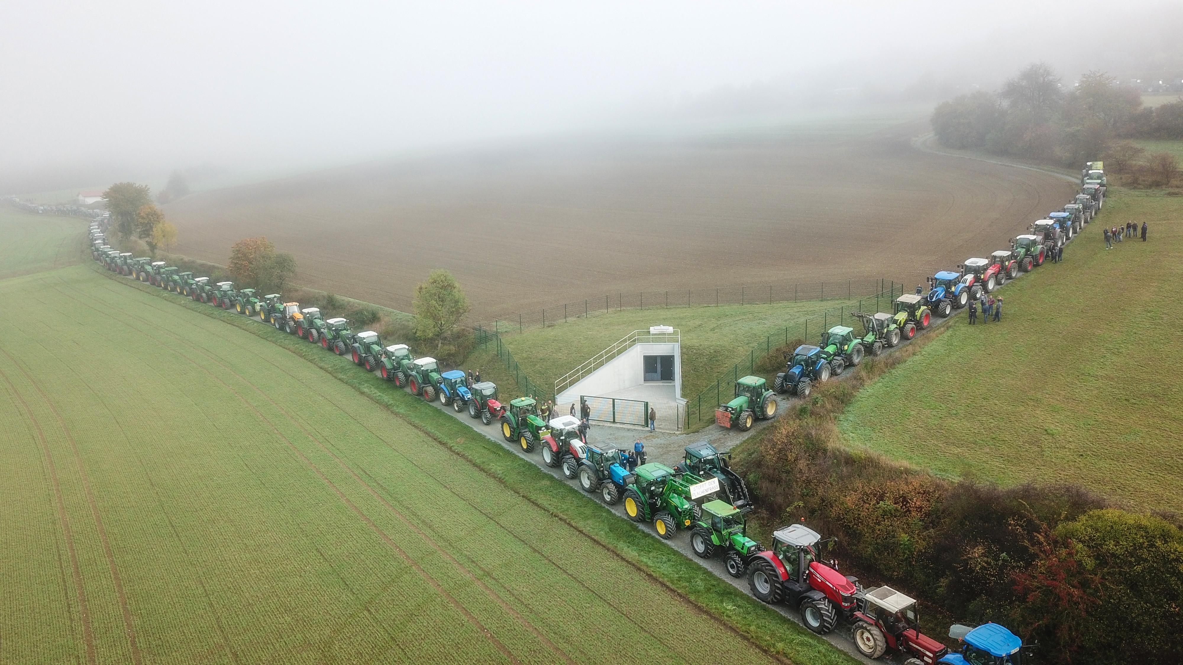 Bauern-Protest: Tausende Traktoren rollen durch Franken