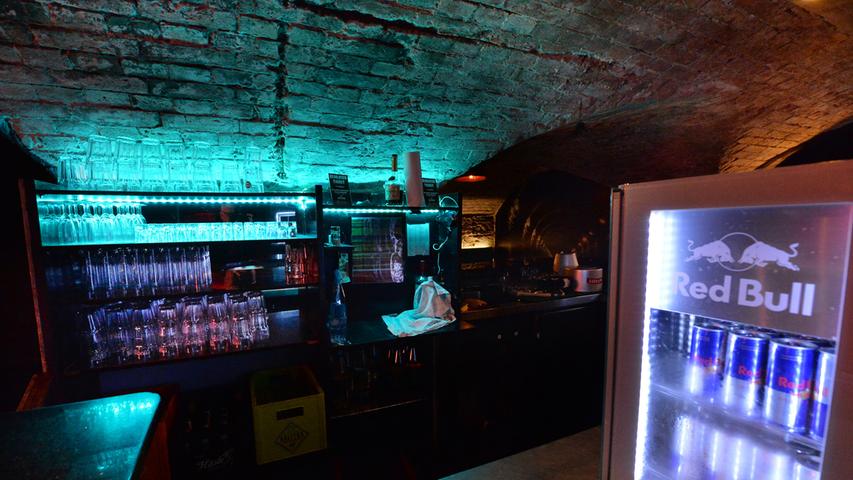 Seit Jahrzehnten feiern in diesem Kellergewölbe in der Altstadt Studenten und Nachtschwärmer: Der Club Zirkel ist eine Institution im Erlanger Nachtleben.