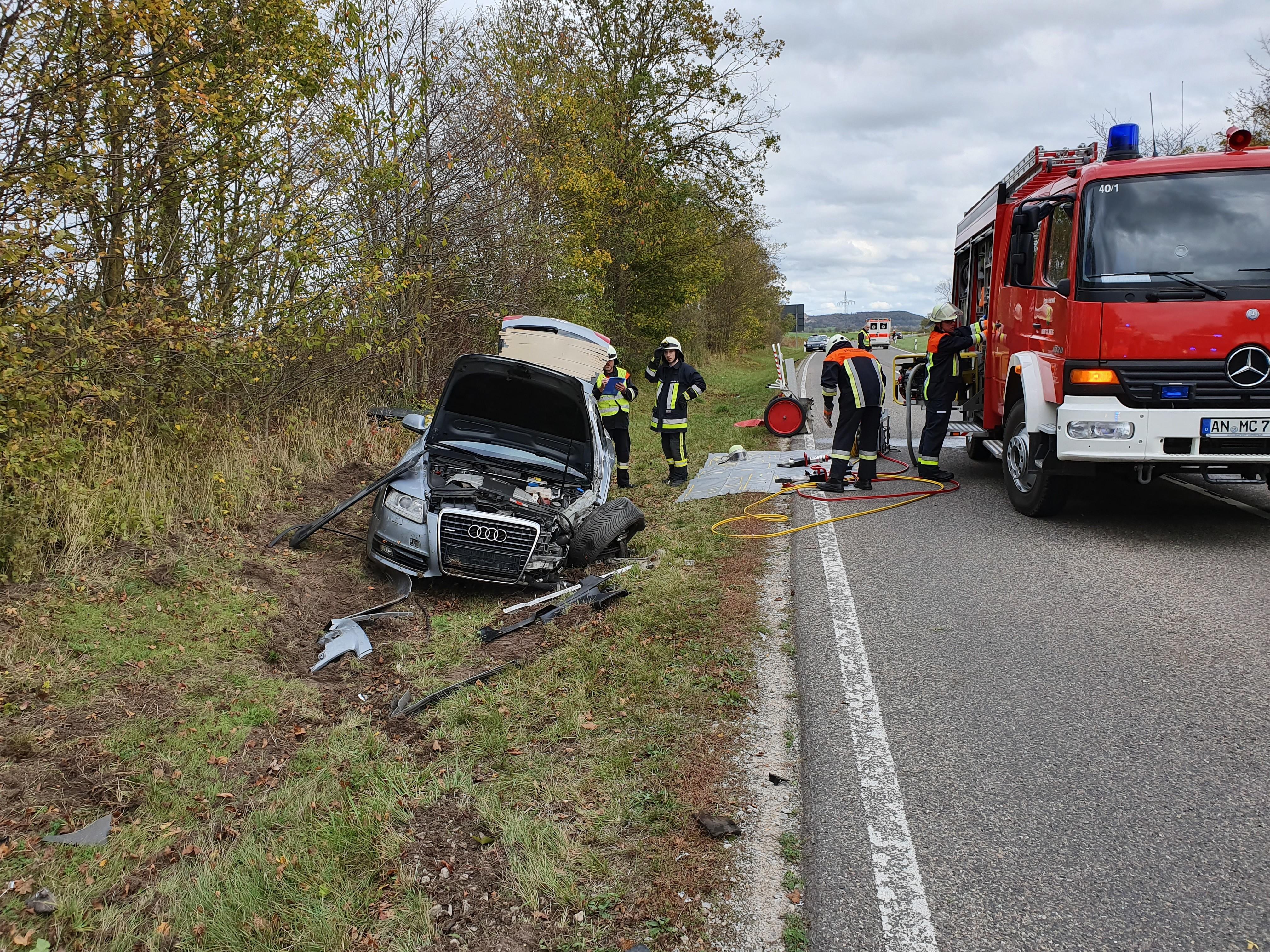 Unfall Im Landkreis Ansbach: Autos Prallen Frontal Zusammen | Nordbayern