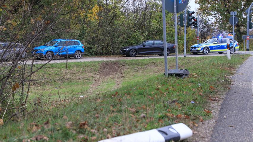 Opel landet in Böschung: 84-Jähriger stirbt in Oberfranken