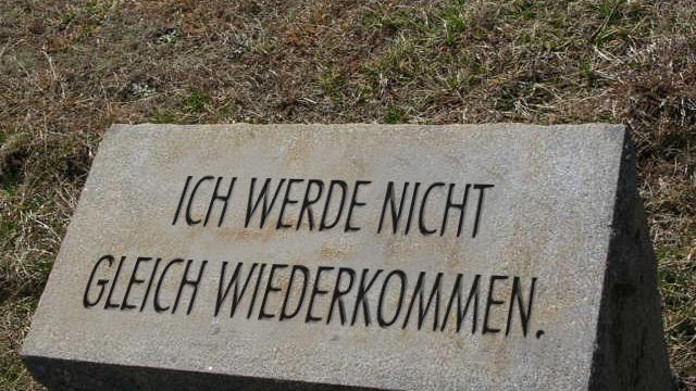 Lustig grabsteinsprüche Grabinschriften für