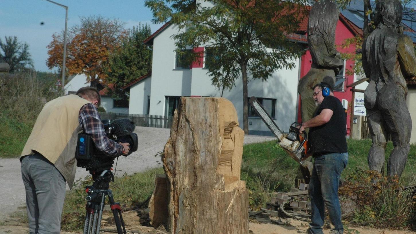 Dreharbeiten in Oberrödel: Holzspäne fliegen im Fernsehen