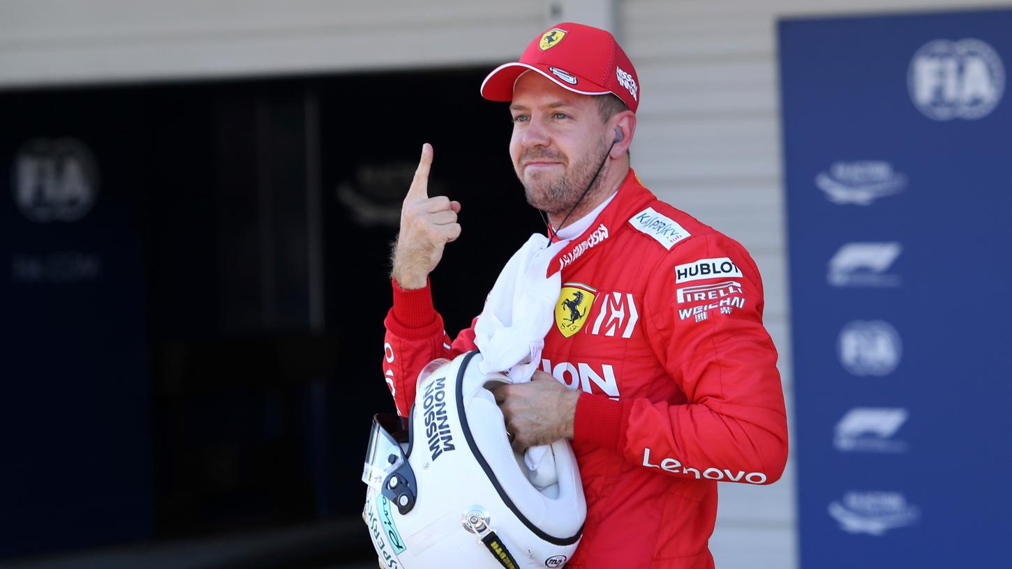 Hoffen auf Verbesserung: Sebastian Vettel äußert sich noch etwas verhalten zu den Regeländerungen der Formel 1 und will erstmal auf deren Umsetzung warten.