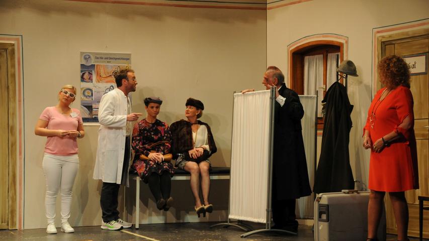 Kolping Theaterbühne Neumarkt: „Waidmannsheil, Herr Doktor“