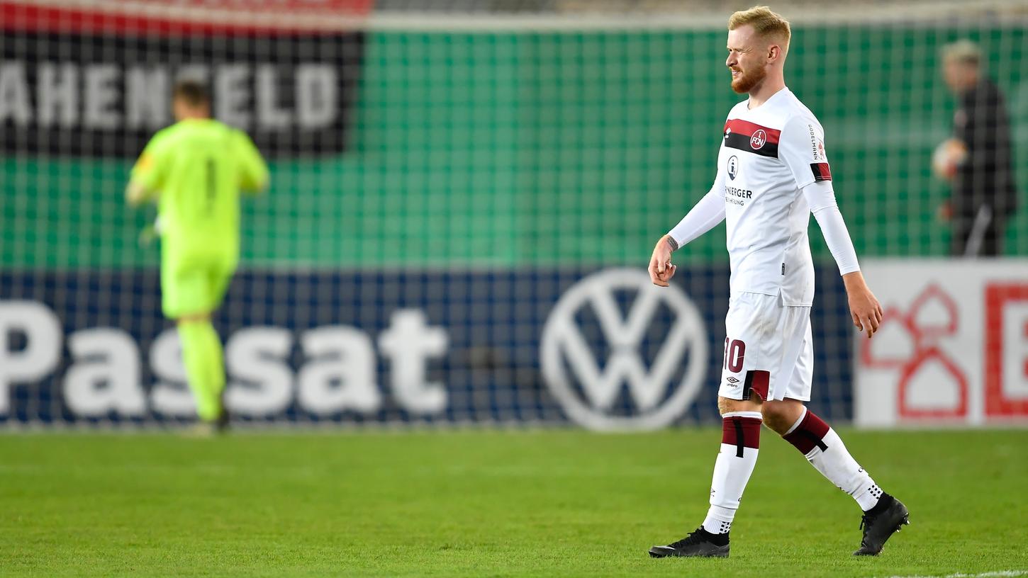 Nach dem Pokal-Aus in Kaiserslautern darf der Club den Kopf nicht hängen lassen: In Bochum geht's am Abend wieder um wichtige Punkte.