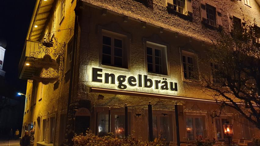 Im nahen alläguer Dörfchen Rettenberg gibt es gleich drei Brauereien. Wir haben den Brauereigasthof Engelbräu ausprobiert...