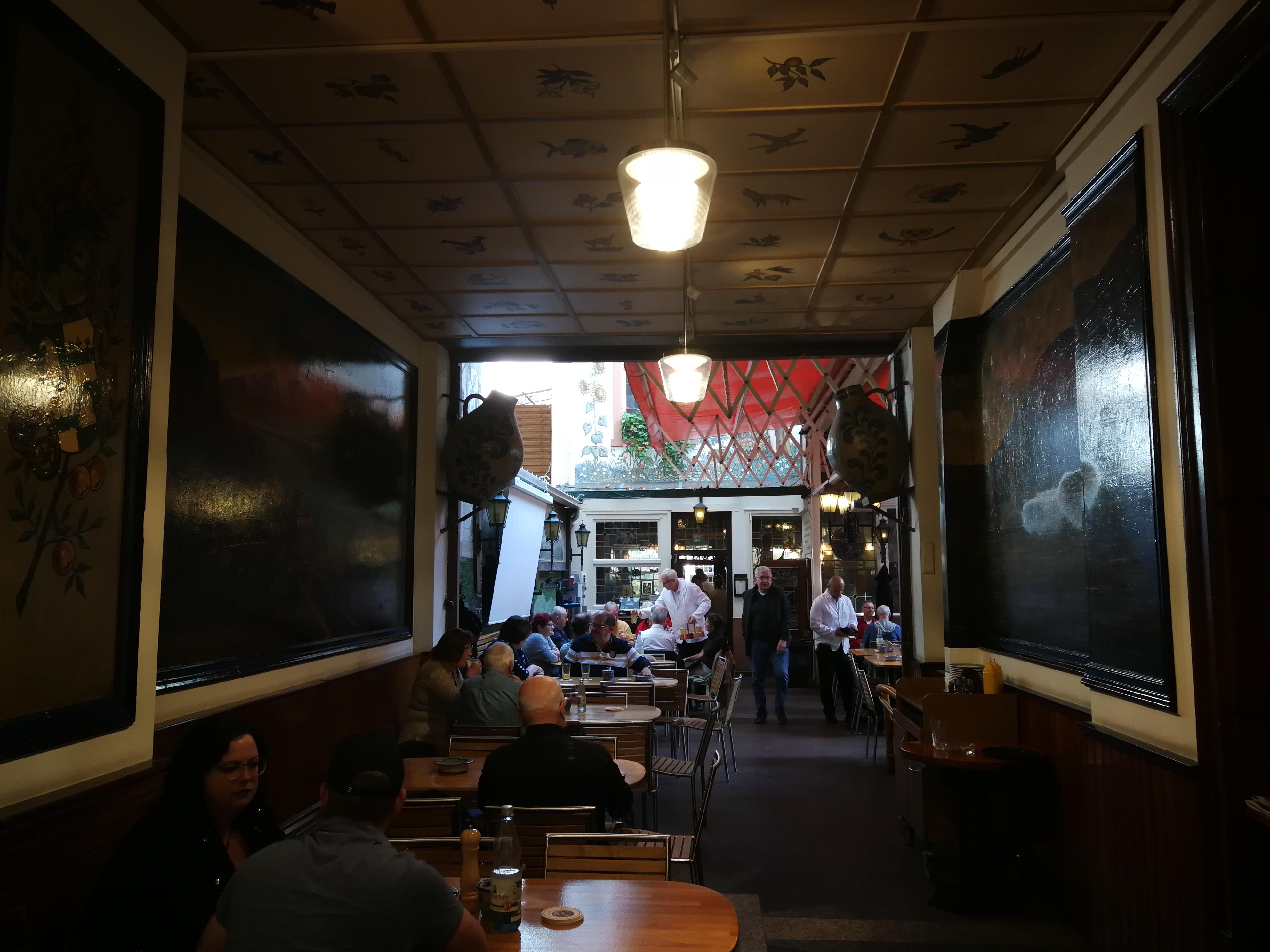 Das "Gemalte Haus" ist eine der ältesten und traditionellsten Apfelweinwirtschaften in Frankfurt, dafür ist es weltbekannt.