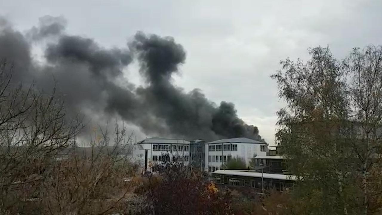 Nach Brand bei Bosch in Bamberg: Halle droht einzustürzen Nach Brand bei Bosch in Bamberg: Halle droht einzustürzen