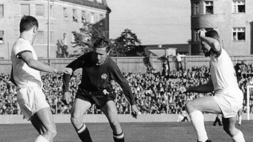 Beim Club aktiv: 1956 - 1967 | Spiele für den Club: 313 | Titel: Deutscher Meister 1961, Pokalsieger 1962