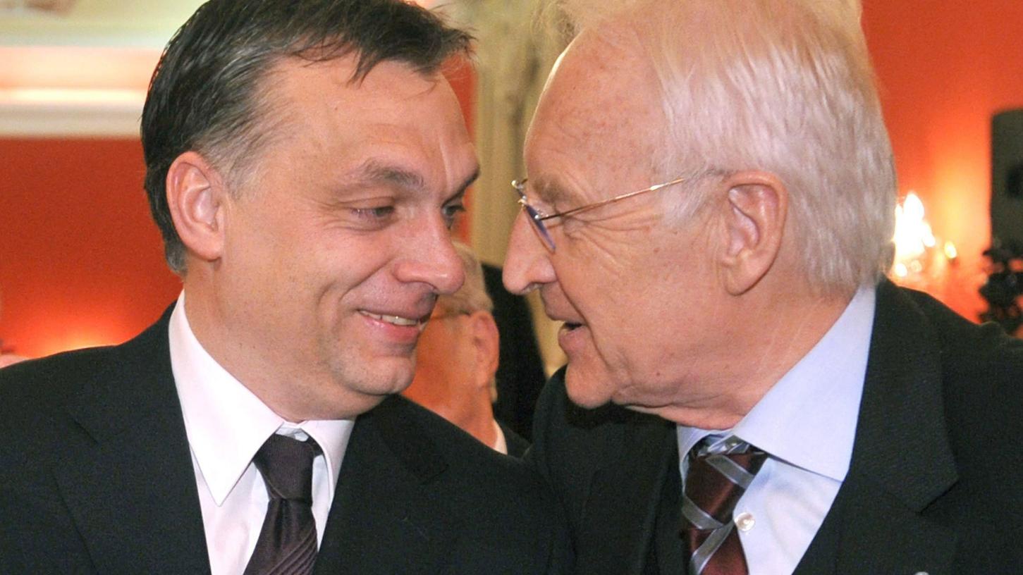 Den ehemaligen bayerischen Ministerpräsident und den ungarischen Ministerpräsident Viktor Orban verbindet eine langjährige politische und freundschaftliche Beziehung.