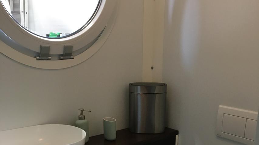 Auch wenn das Badezimmer in einem Tiny-House klein ausfällt, müssen die Besitzer auf nichts verzichten.
