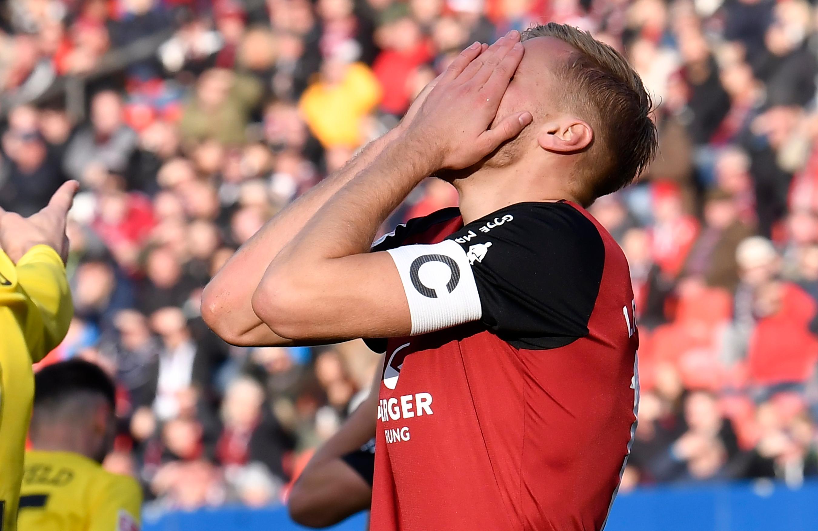 Heimdebakel Fur Den Club Bielefeld Deklassiert Den Fcn Sport Nordbayern De