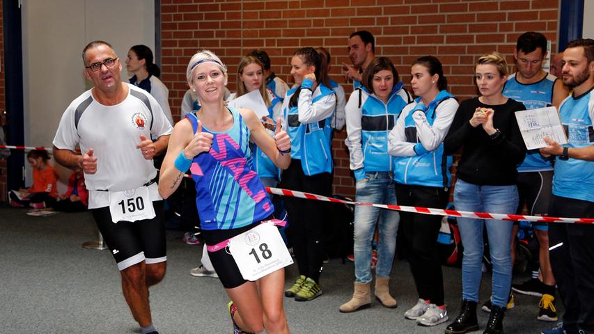 42 Kilometer durch Flure und über Treppen: Indoor-Marathon in Nürnberg