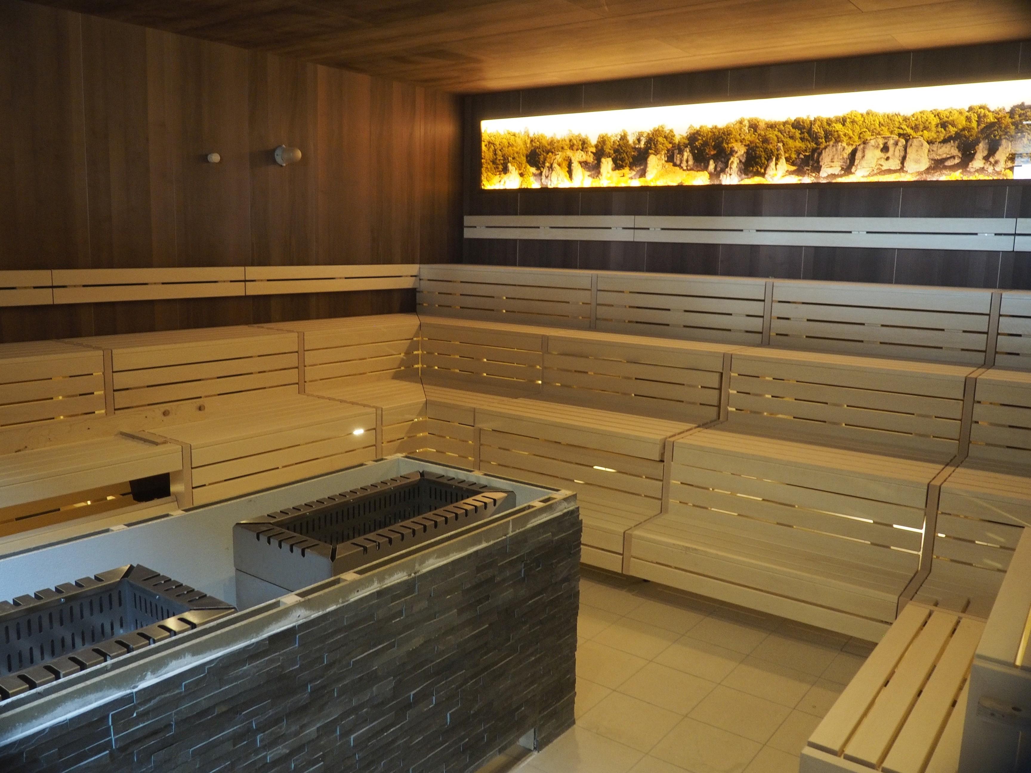 Sekt Und Sauna Bauarbeiten In Der Altmuhltherme Im Endspurt