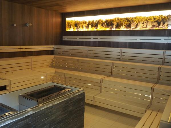 Sekt und Sauna: Bauarbeiten in der Altmühltherme im Endspurt
