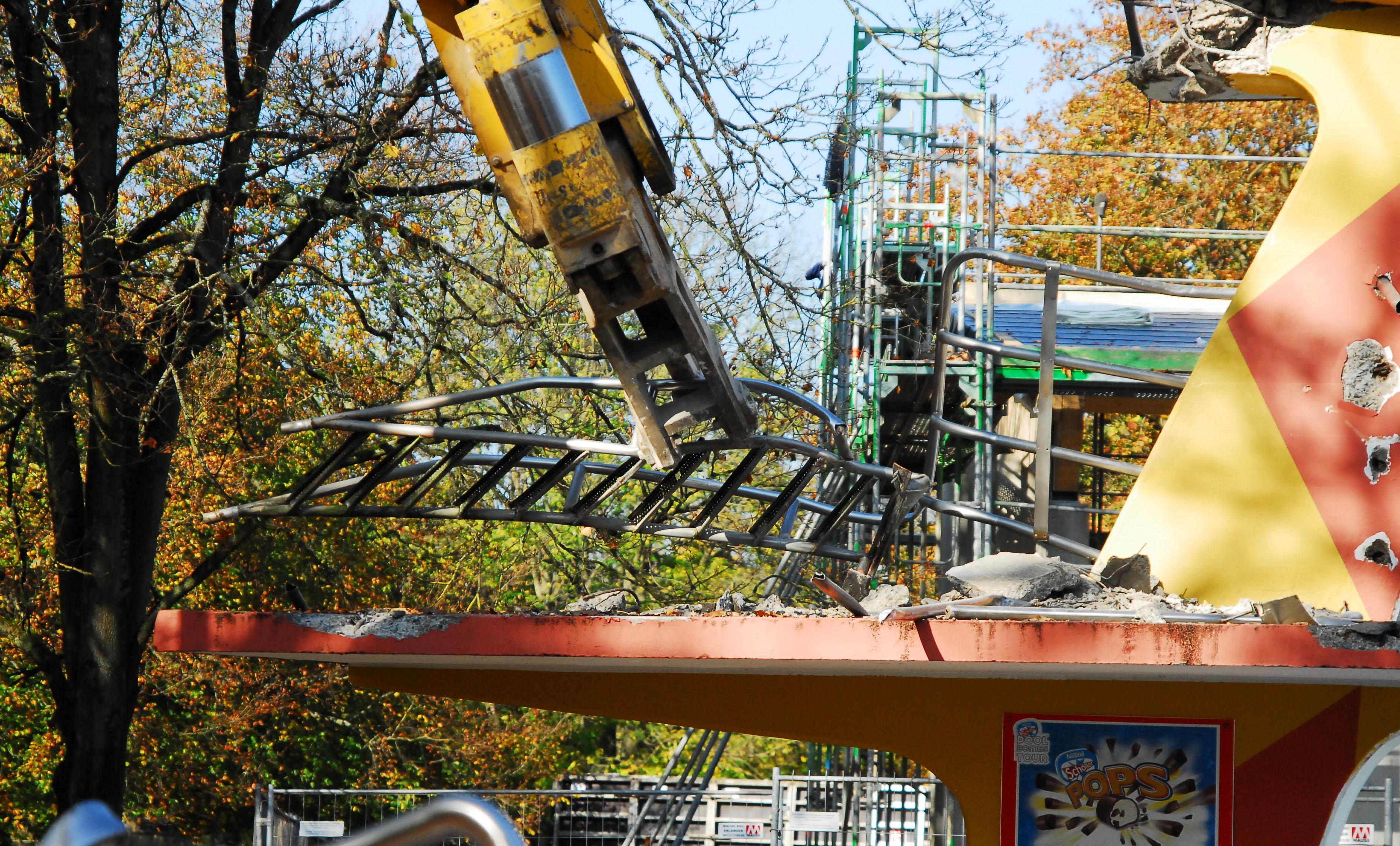 Vor elf Jahren wurde er abgerissen, jetzt hätten ihn die Badegäste im Königsbad am liebsten zurück: den Sprungturm.