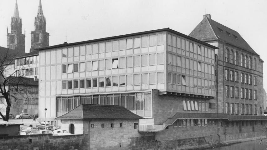 In der Tradition der reichsstädtischen Universität Altdorf begründet, feiert die Alma mater Norimbergensis in diesen Tagen ihr 50-jähriges Bestehen. Hier geht es zum Artikel vom 19. November 1969: Hohe Schule feiert Geburtstag