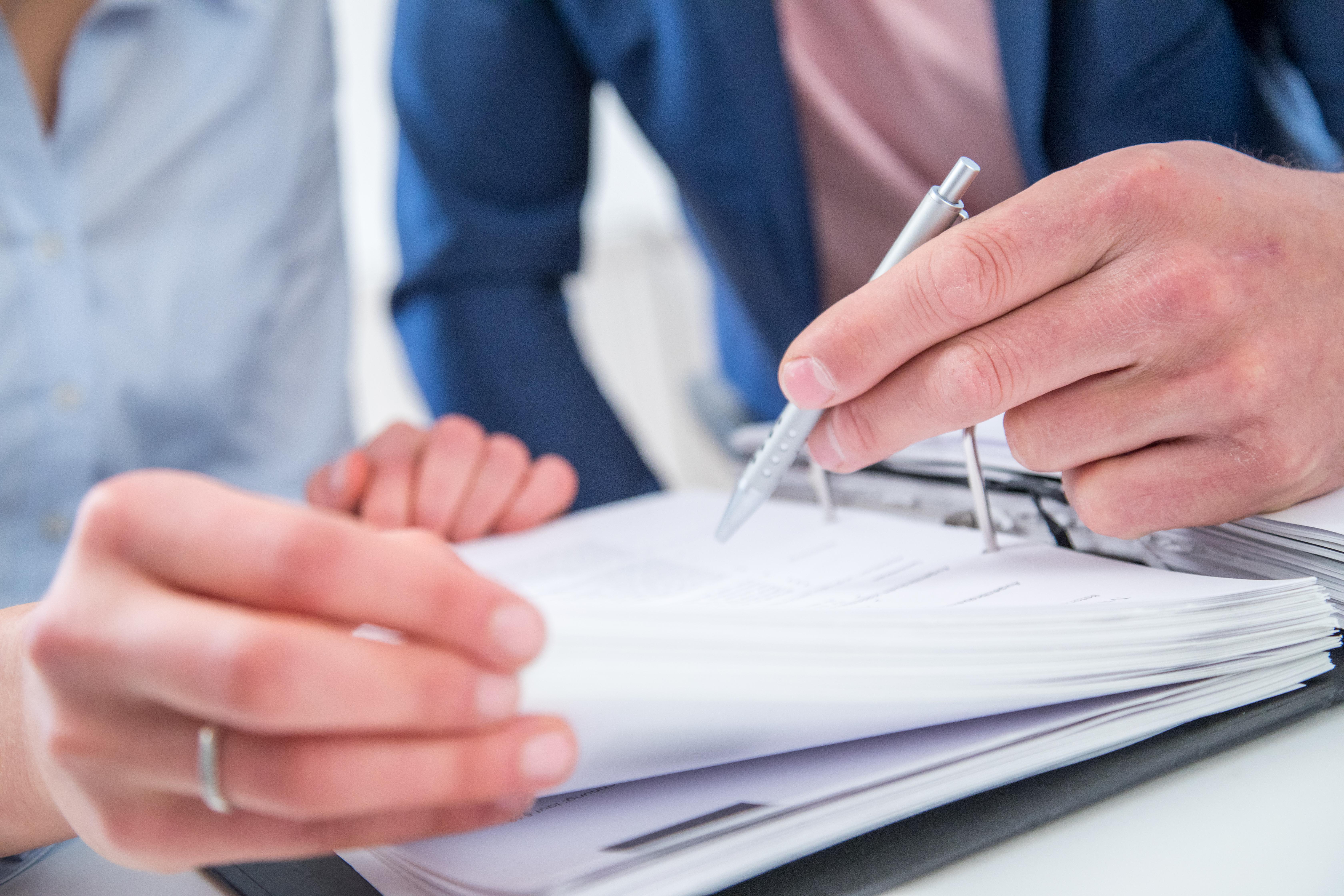 Früher aus der Schuldenfalle: Justizministerium will Frist verkürzen - Nordbayern.de