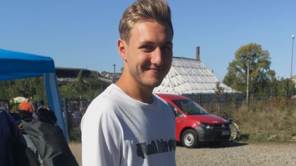 „Eine Woche vegan im Monat ist gut, aber keine langfristige Lösung für mich. Besser fände ich Lebensmittel, wie Fleisch oder Mich bewusster und weniger zu konsumieren. So könnte man auf regionale Produkte zurückgreifen und die Haltung hinterfragen, um die Umwelt zu schonen und die Lebensqualität der Tiere zu erhöhen.“