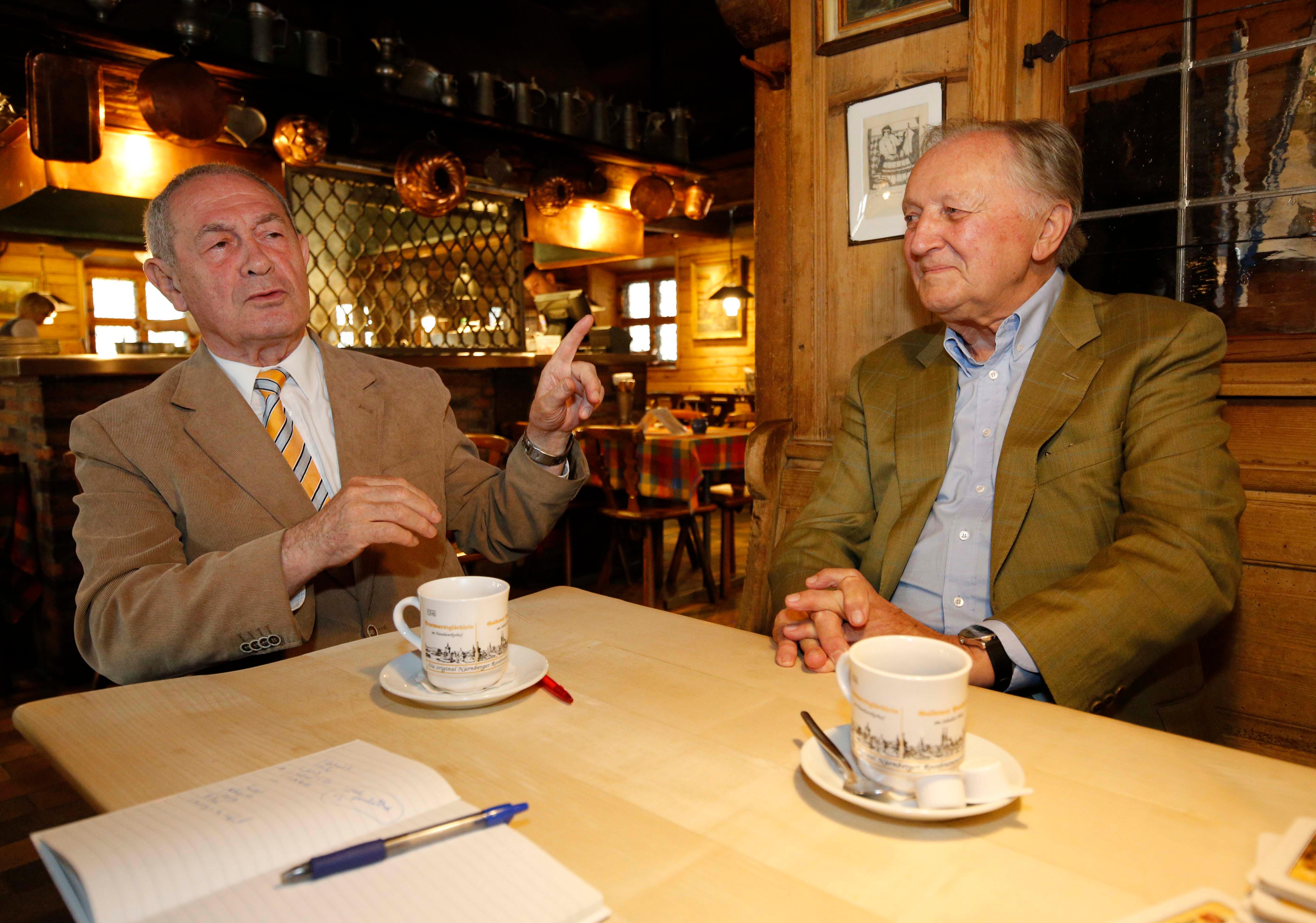 Hoher Besuch: Diese Prominenten Speisten Im Bratwursthäusle