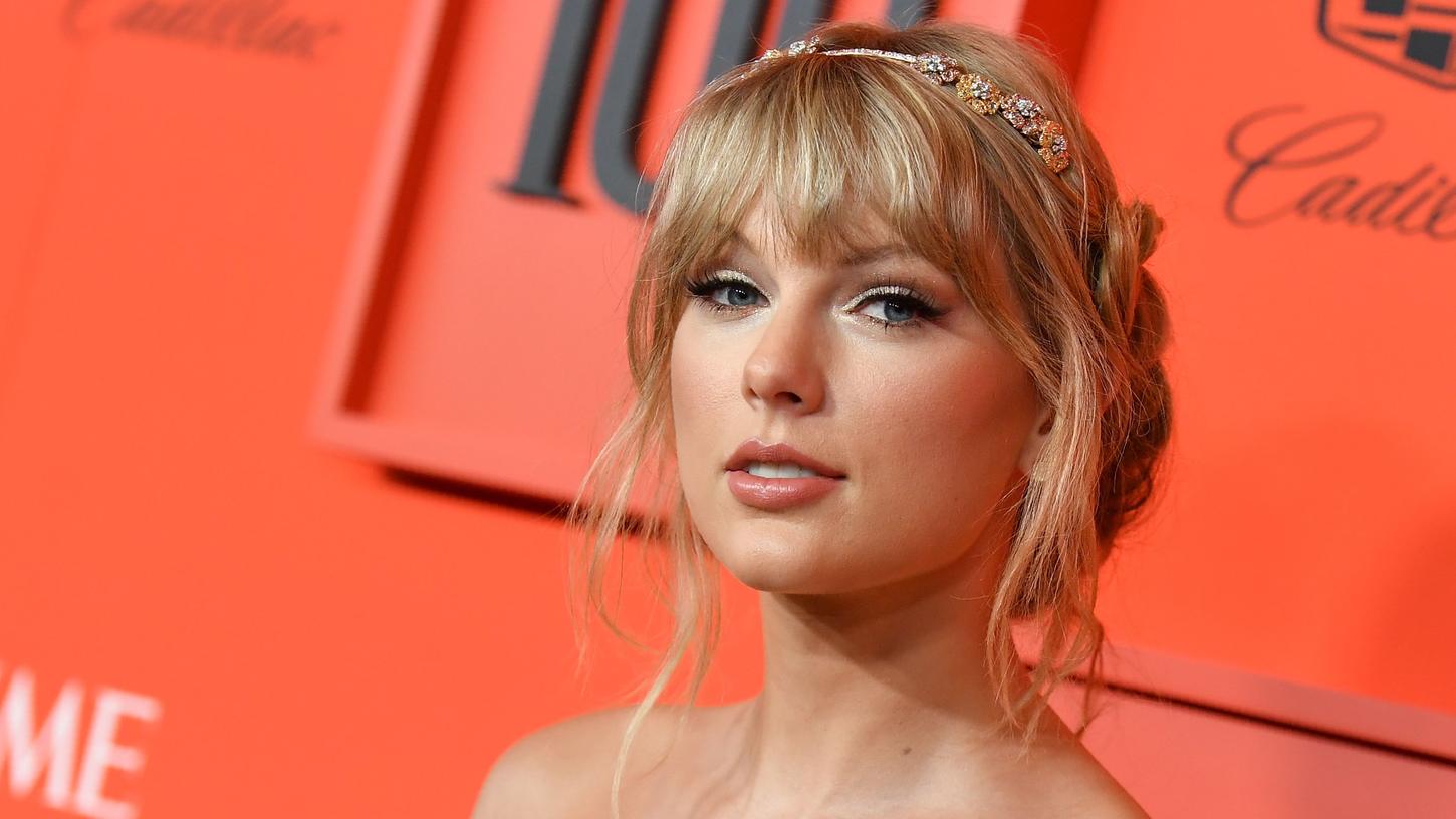 Swift gewann bei der Gala in der Nacht zum Montag in Los Angeles insgesamt fünf Preise, unter anderem die Auszeichnung als Künstlerin des Jahres und für "Lover" als das beliebteste Album des Jahres.