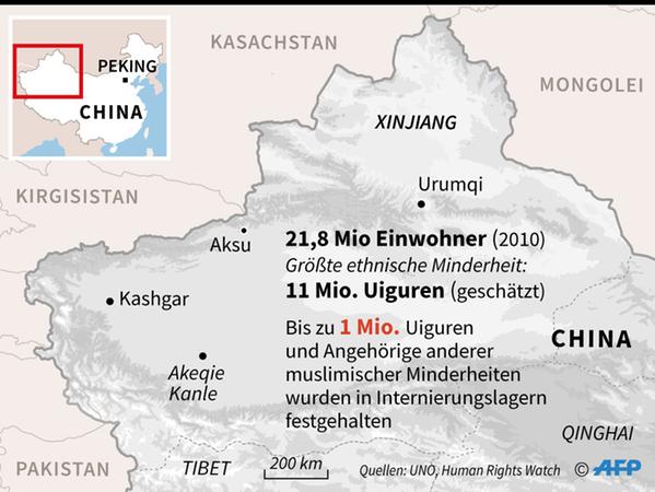In China leben schätzungsweise zehn Millionen Uiguren, die meisten davon in der Region Xinjiang. In China leben schätzungsweise zehn Millionen Uiguren, die meisten davon in der Region Xinjiang.