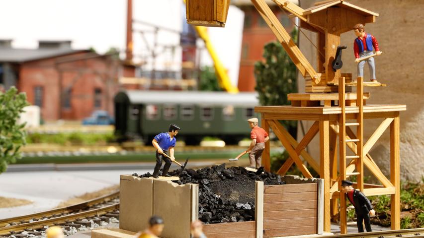 2019: Eisenbahnausstellung im Forchheimer Pfalzmuseum wird aufgebaut 