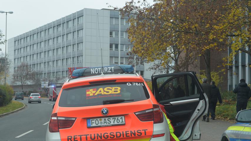 Ammoniak-Alarm sorgt für Großeinsatz am Siemens-Hochhaus