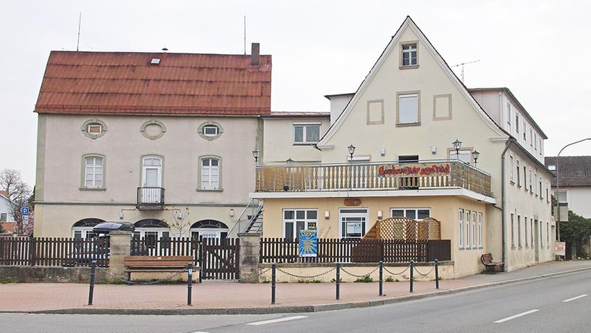 Ein Parkhaus und ein Haus der Bildung für Weißenburg