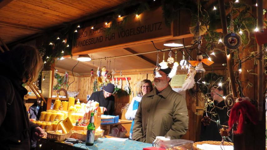 Heidecker Weihnachtsmarkt 
 Samstag, 30.11.2019, 15-22 Uhr, Marktplatz Heideck