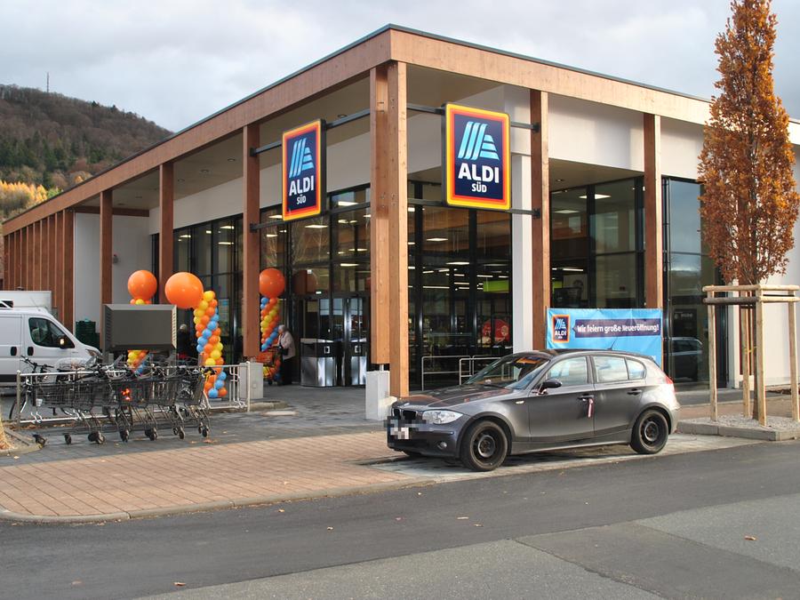Neue Aldi Filiale In Ebermannstadt Ist Jetzt Eroffnet Ebermannstadt Nordbayern De