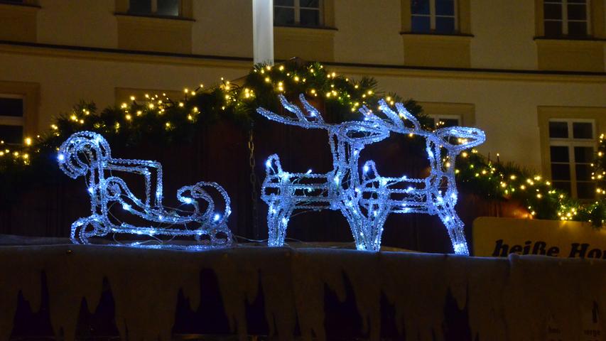 Mit neuen Hütten: Der Bamberger Weihnachtsmarkt ist eröffnet