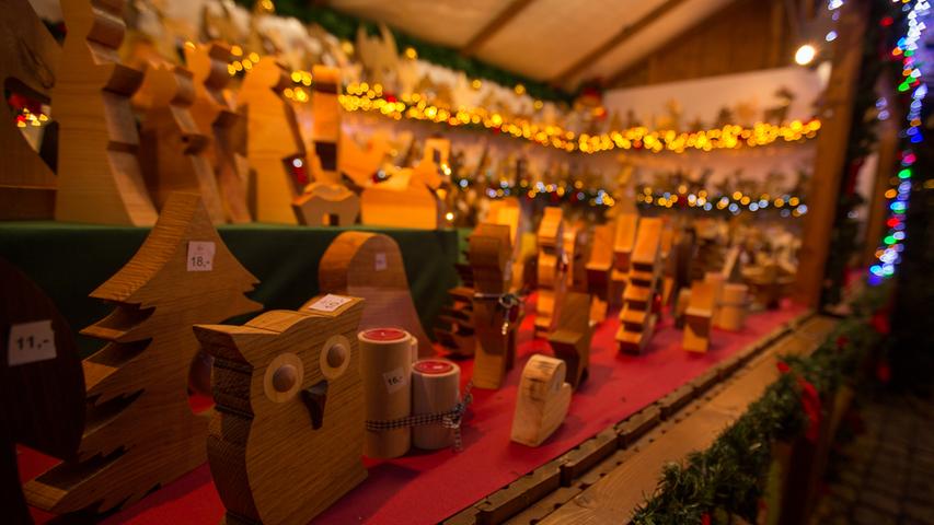 Alle Bilder: Weihnachtsmarkt eröffnet auf der Fürther Freiheit 
