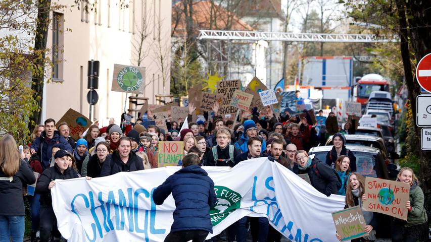 Redaktion: Erlanger Nachrichten..Foto: Edgar Pfrogner..Motiv: 4. globaler Klimastreik, Erlangen..29.11.19
