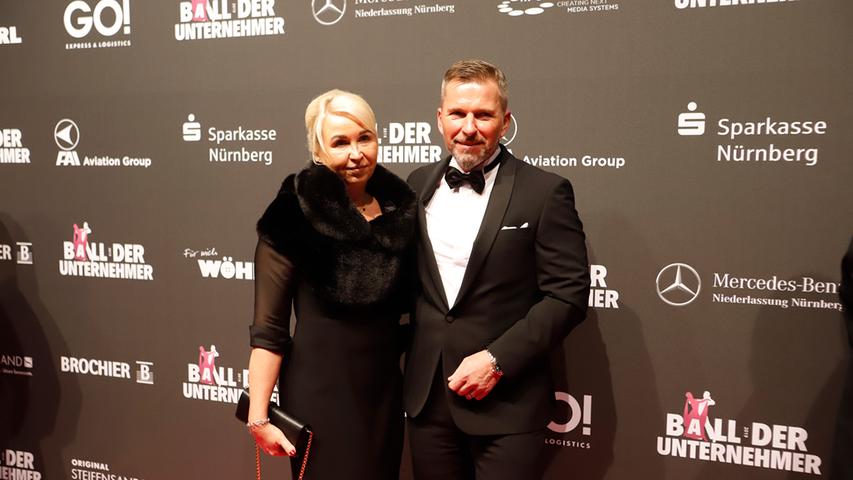 Ball der Unternehmer: Promi-Alarm mit Mika Häkkinen