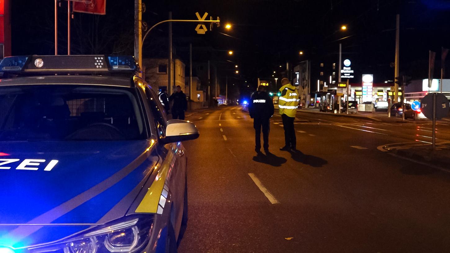 Die Polizei rückte mit mehreren Streifen zum Nordring aus. (Symbolbild)