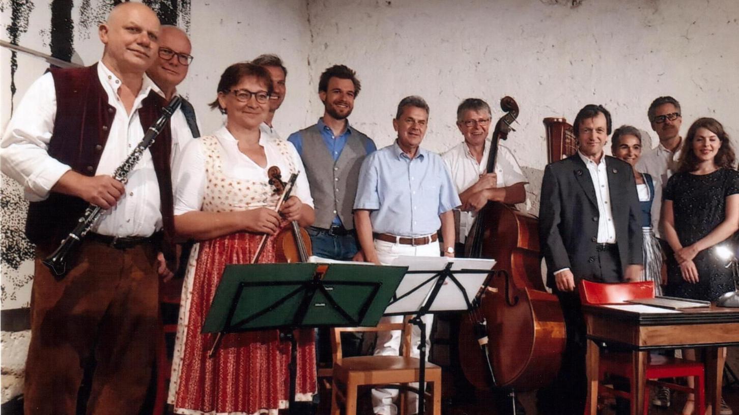 Für die musikalische Begleitung konnte die renommierte Hofmarkmusik aus Gempfing gewonnen werden.