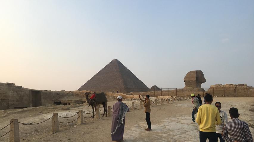 Am Stadtrand von Kairo wartet mit den Pyramiden von Gizeh die Hauptattraktion der Metropole. Hier entsteht auch das neue ägyptische Museum.