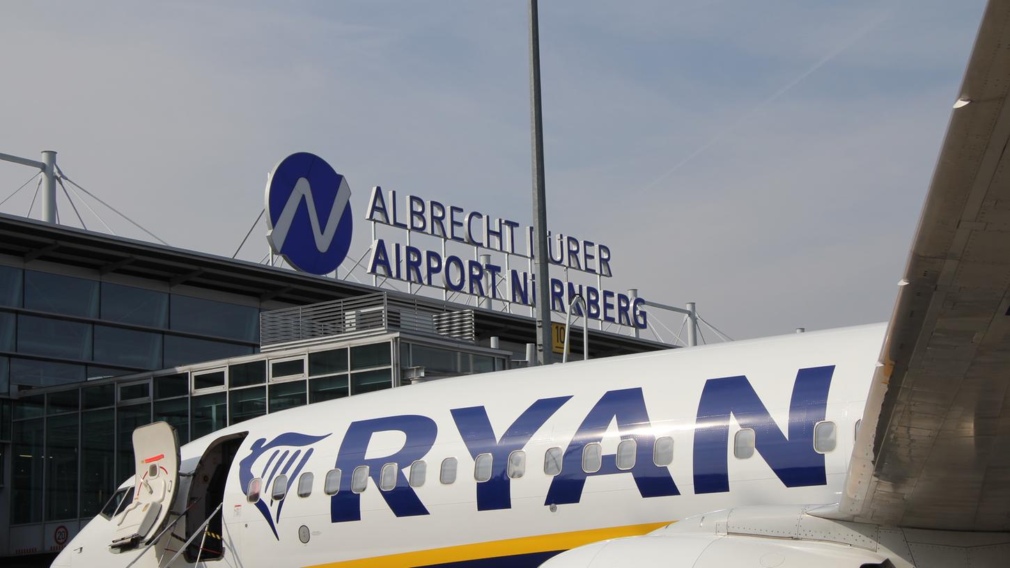 Die irische Fluggesellschaft Ryanair wird ab nächsten Sommer ihr Flugangebot in Nürnberg stark einschränken.