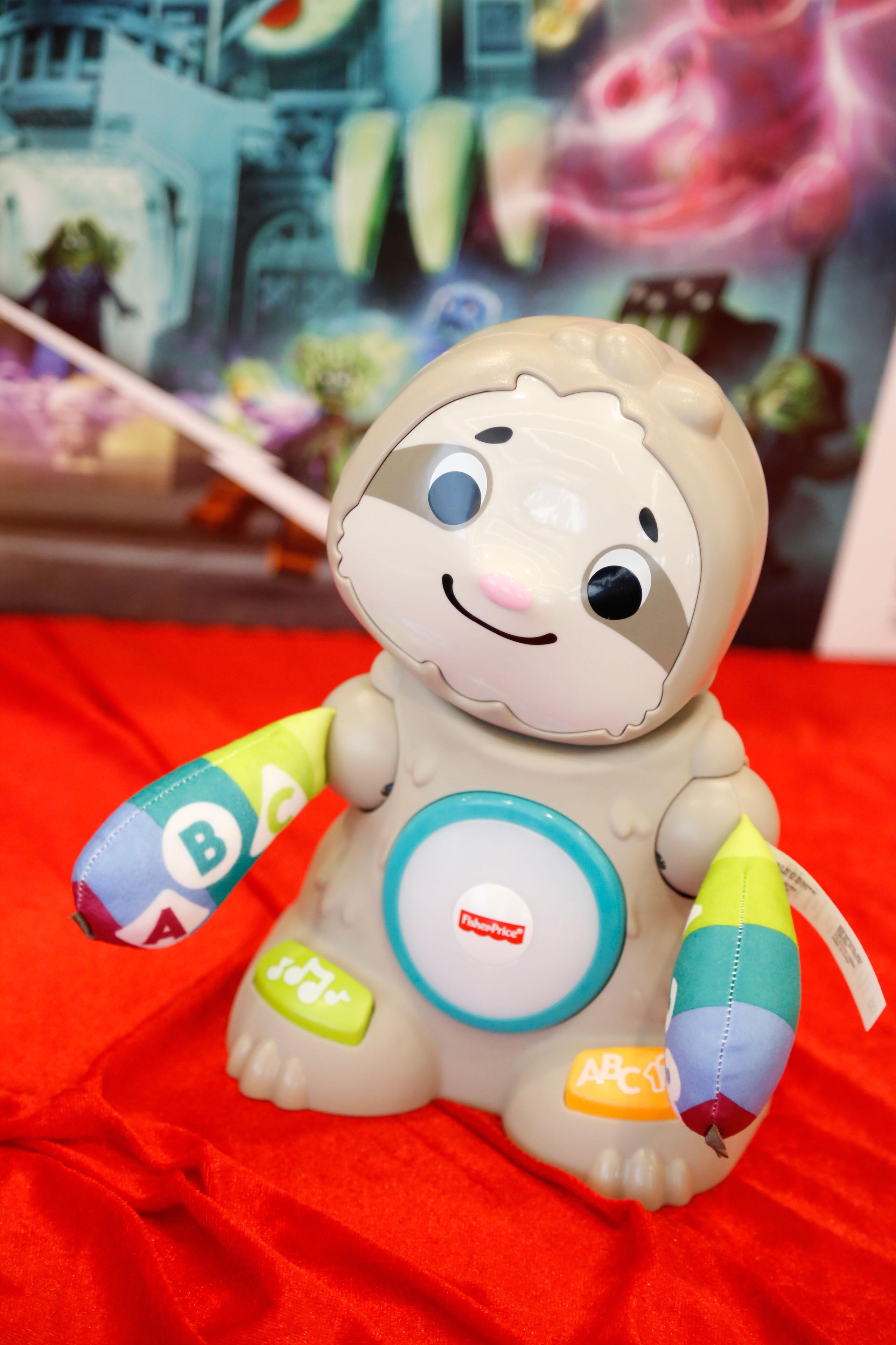 Schönheit liegt bekanntlich im Auge des Betrachters. Und es gibt zweifellos viele Menschen, die dieses singende Faultier von Mattel grandios finden - schließlich gehört es Experten zufolge zu den angesagtesten Spielzeugen 2019. Was wohl echte Faultiere denken?