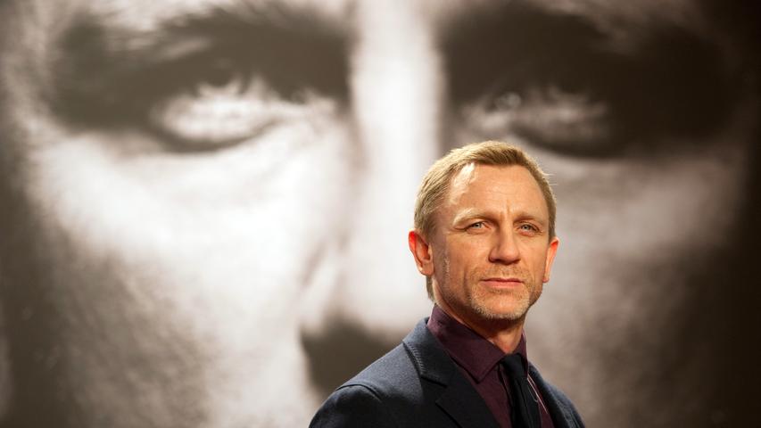 Hat einfach "Keine Zeit zu sterben": Daniel Craig verkörpert wieder James Bond. Es wird außerdem ein Wiedersehen mit Christoph Waltz als Schurken geben und reichlich Action samt reichlich geschrotteter Autos.