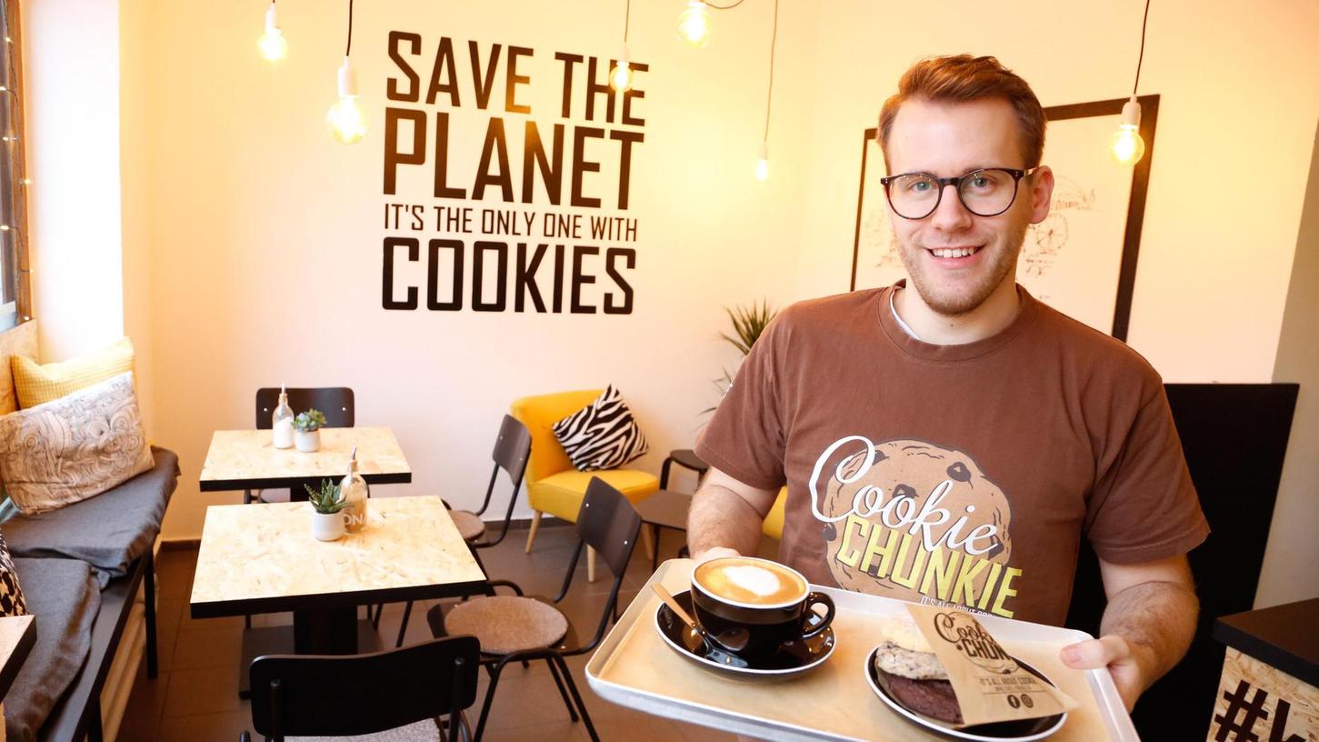 Tobias Tagsold, der gelernte Koch und Inhaber des Foodtrucks "Cookie Chunkie", ist in die Sieben Zeilen gezogen und kredenzt dort seine selbst gebackenen Cookies.