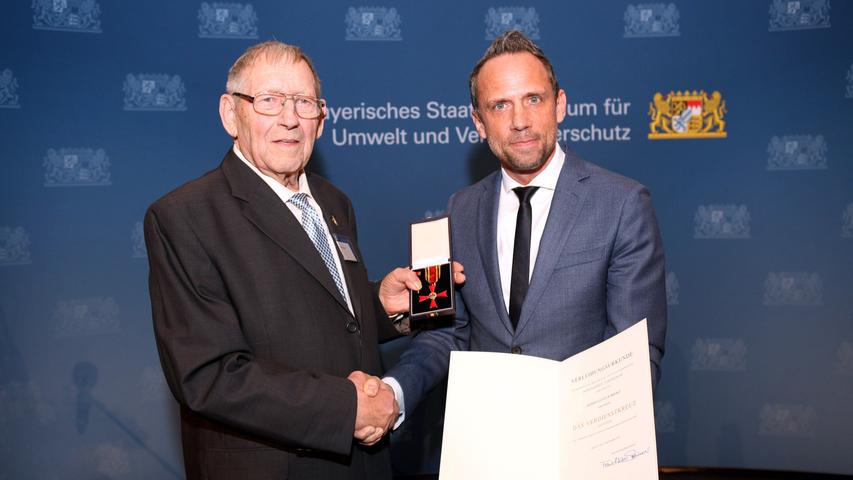 Forchheim: Bundesverdienstkreuz für Anneliese Woschke und Gunter Brokt