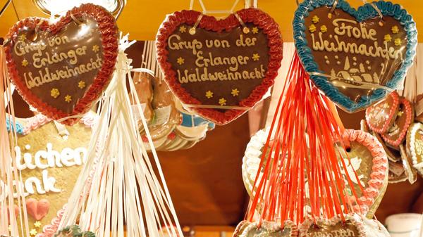 Für wahre Fans: Lebkuchenherzen gibt es auch vom Weihnachtsmarkt.