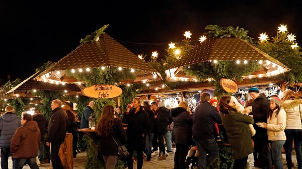 Es duftet nach Glühwein, frischen Bratwürstchen und auch ein wenig nach Wald.
