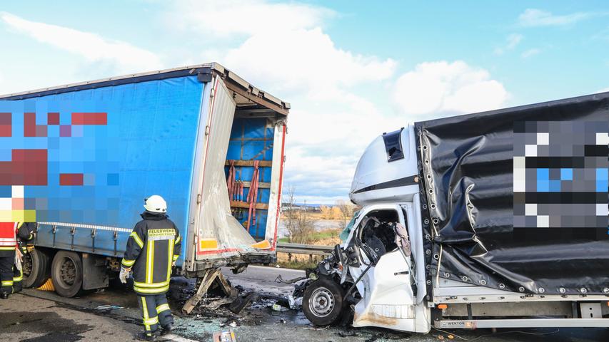 Kleintransporter prallt in Stauende: Tödlicher Unfall auf der A3